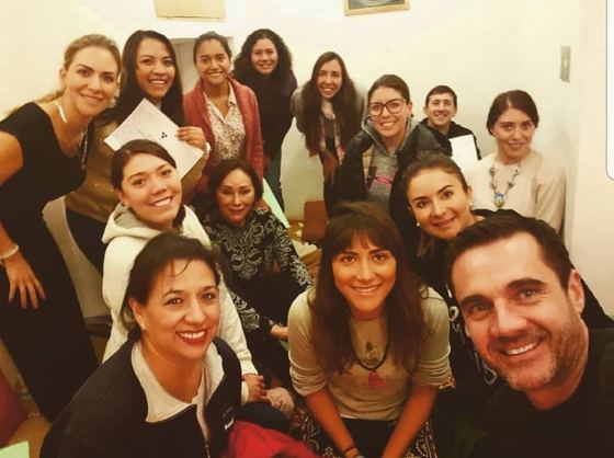 Terminando de impartir Taller de Meditación. Teaching Meditation and Spirituality.